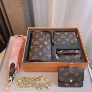 LOUIS VUITTON Crossbody bag